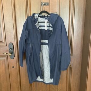 Lululemon raincoat